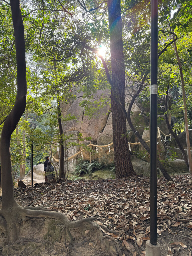 甑岩（こしきいわ）