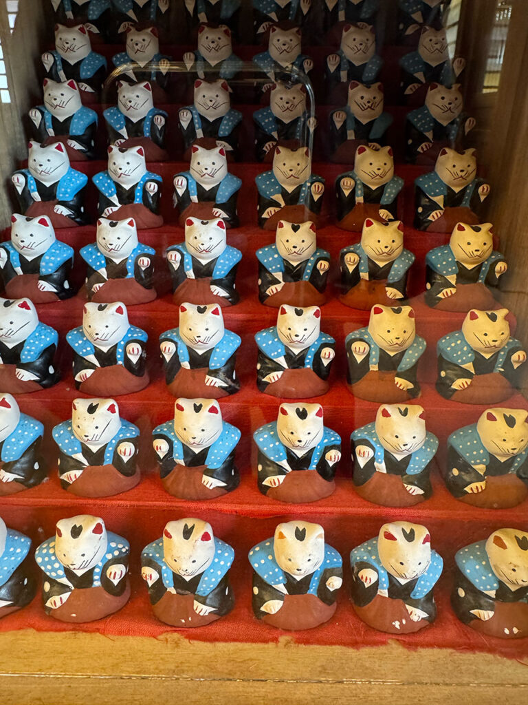 楠珺社の招き猫