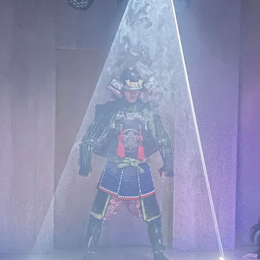 レーザービームを使ったサムライアクション