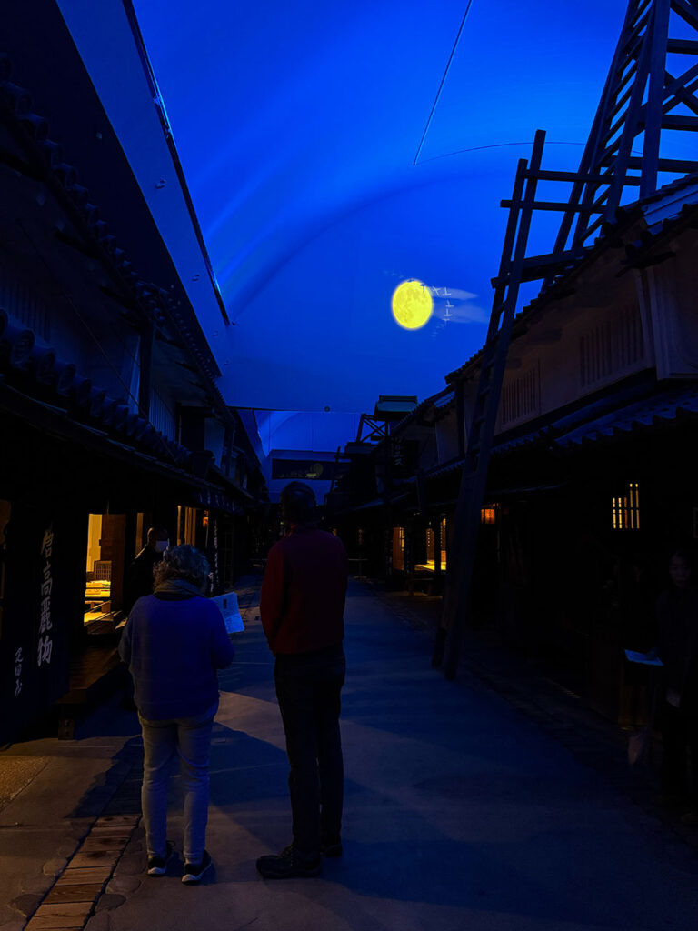 大阪くらしの今昔館の夜